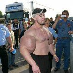 man-with-the-biggest-arms-1